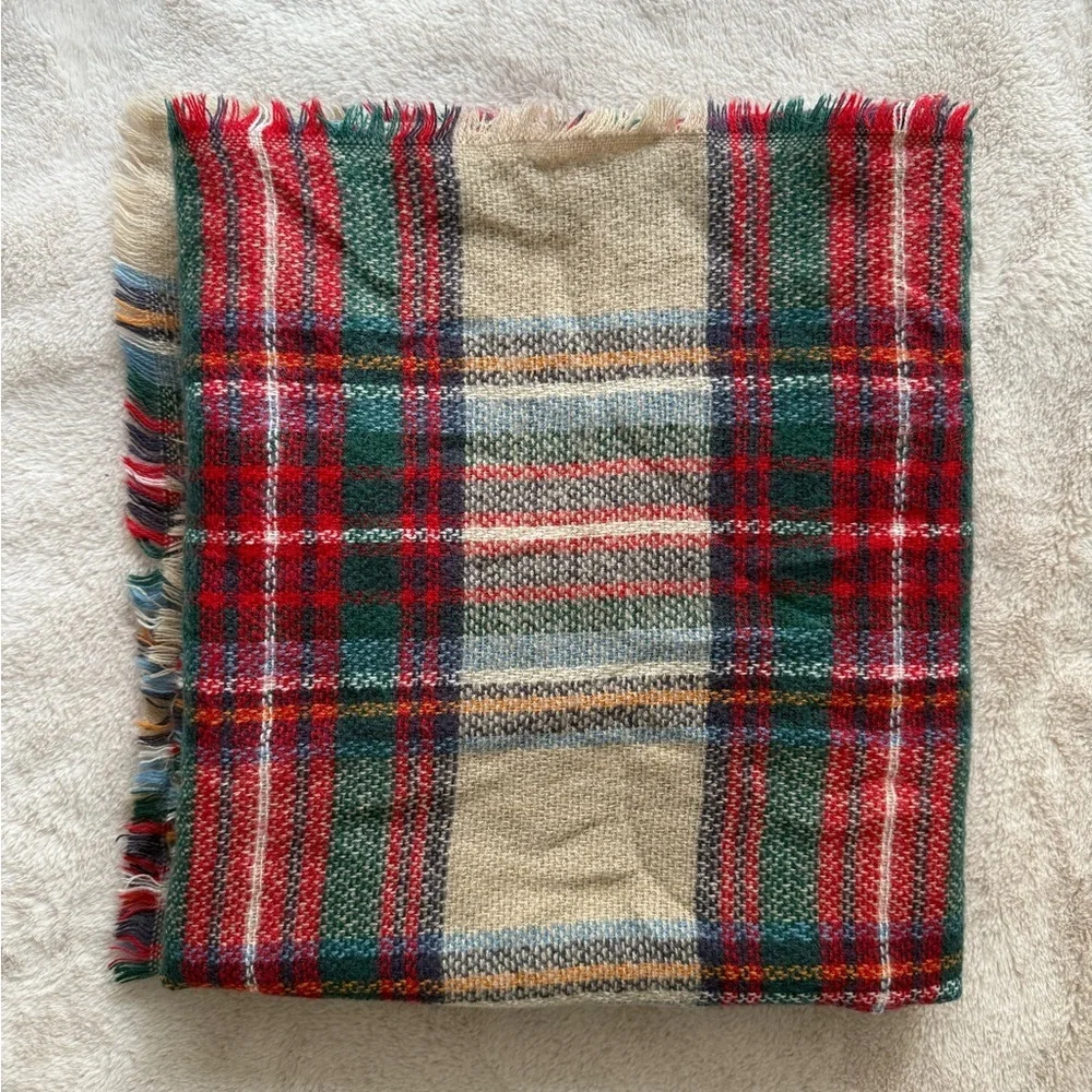 Modcloth Loch and Key Blanket Scarf Tartan Plaid